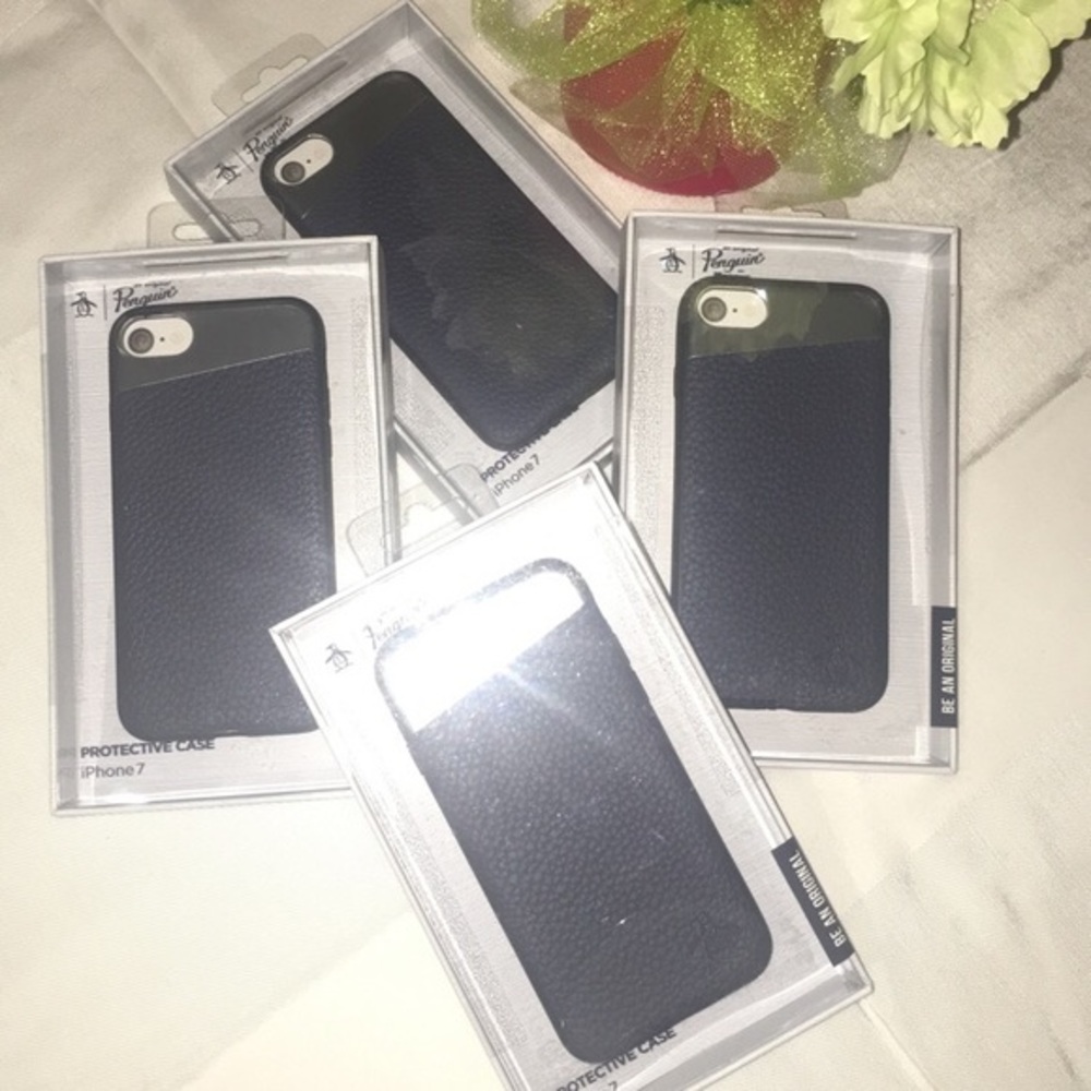 (1) iPhone 7 navy blue/grey Penguin Cases